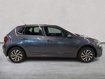 Used Volkswagen Polo 2023 for sale - 76102528: Photo 3