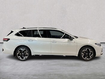 Used Volkswagen Passat 2025 for sale - 75490741: Photo
