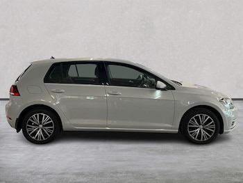 Used Volkswagen Golf 2017 for sale - 75962478: Photo