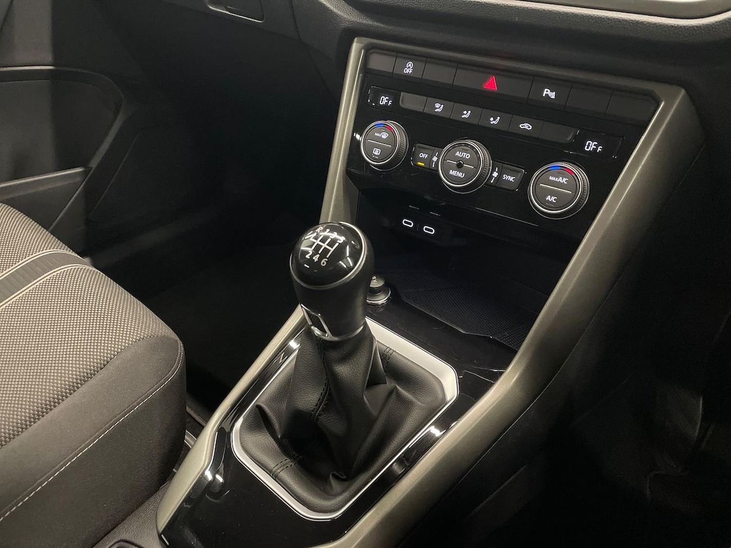 Used Volkswagen T-Roc 2021 for sale - 76694592: Photo 13