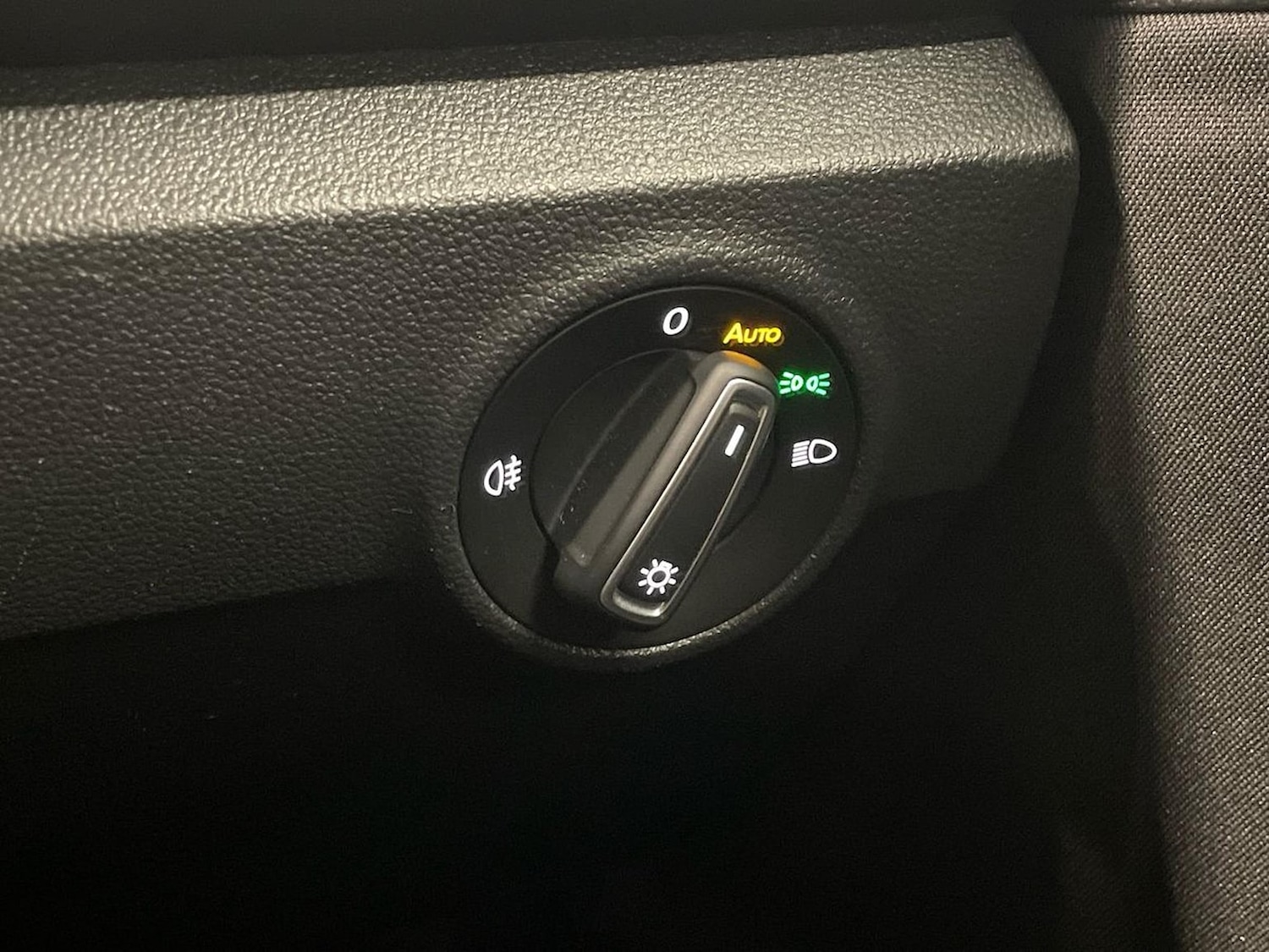 Used Volkswagen T-Roc 2021 for sale - 76694592: Photo 22