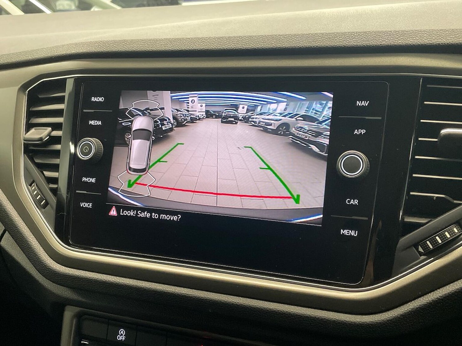 Used Volkswagen T-Roc 2021 for sale - 76694592: Photo 23