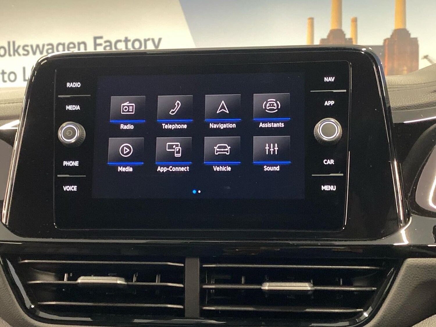 Used Volkswagen T-Roc 2025 for sale - 76324619: Photo 11