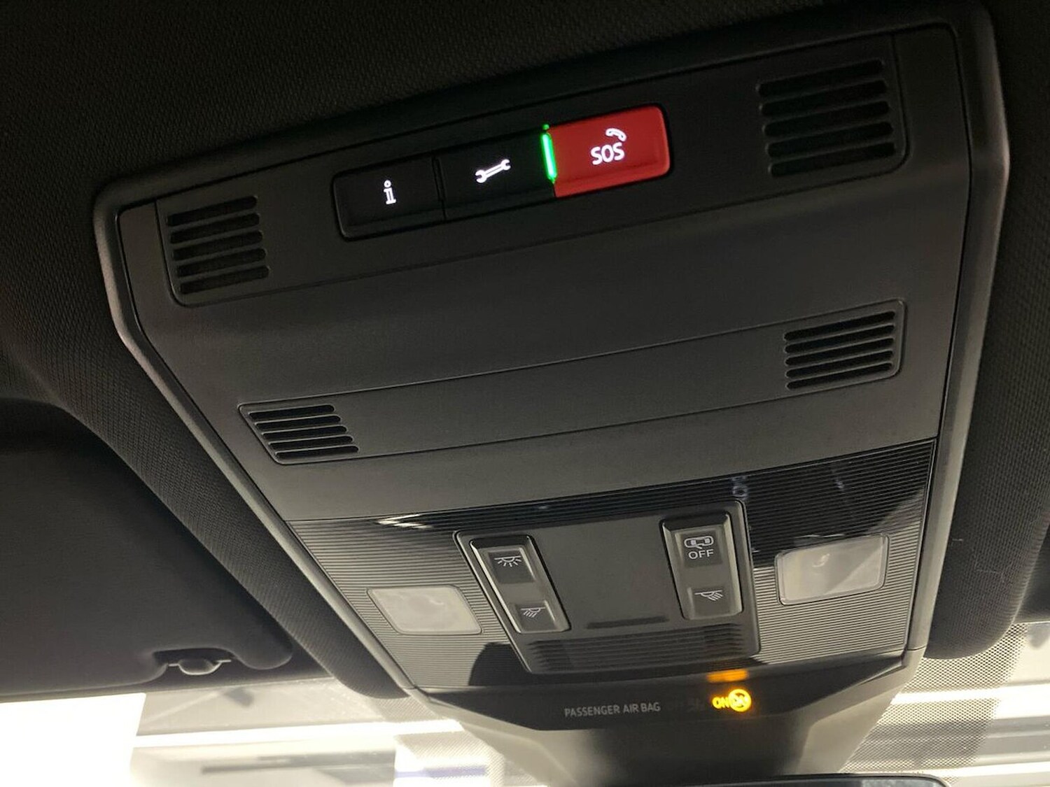 Used Volkswagen T-Roc 2025 for sale - 76324619: Photo 14