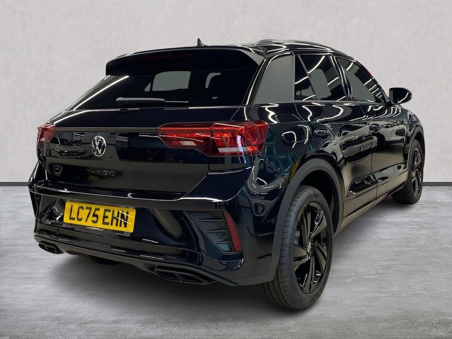 Used Volkswagen T-Roc 2025 for sale - 76324619: Photo 18