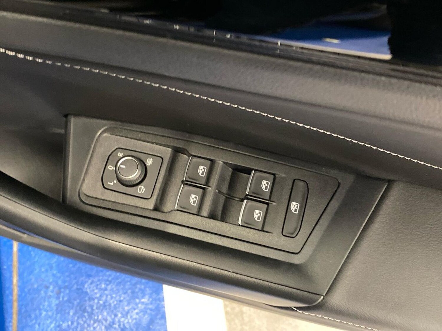 Used Volkswagen T-Roc 2025 for sale - 76324619: Photo 21