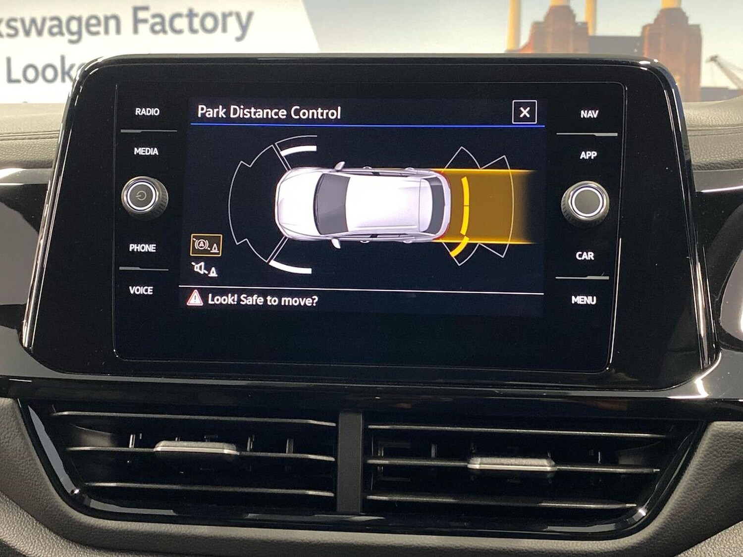 Used Volkswagen T-Roc 2025 for sale - 76324619: Photo 22