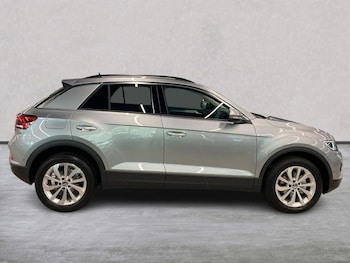 Used Volkswagen T-Roc 2025 for sale - 75491012: Photo