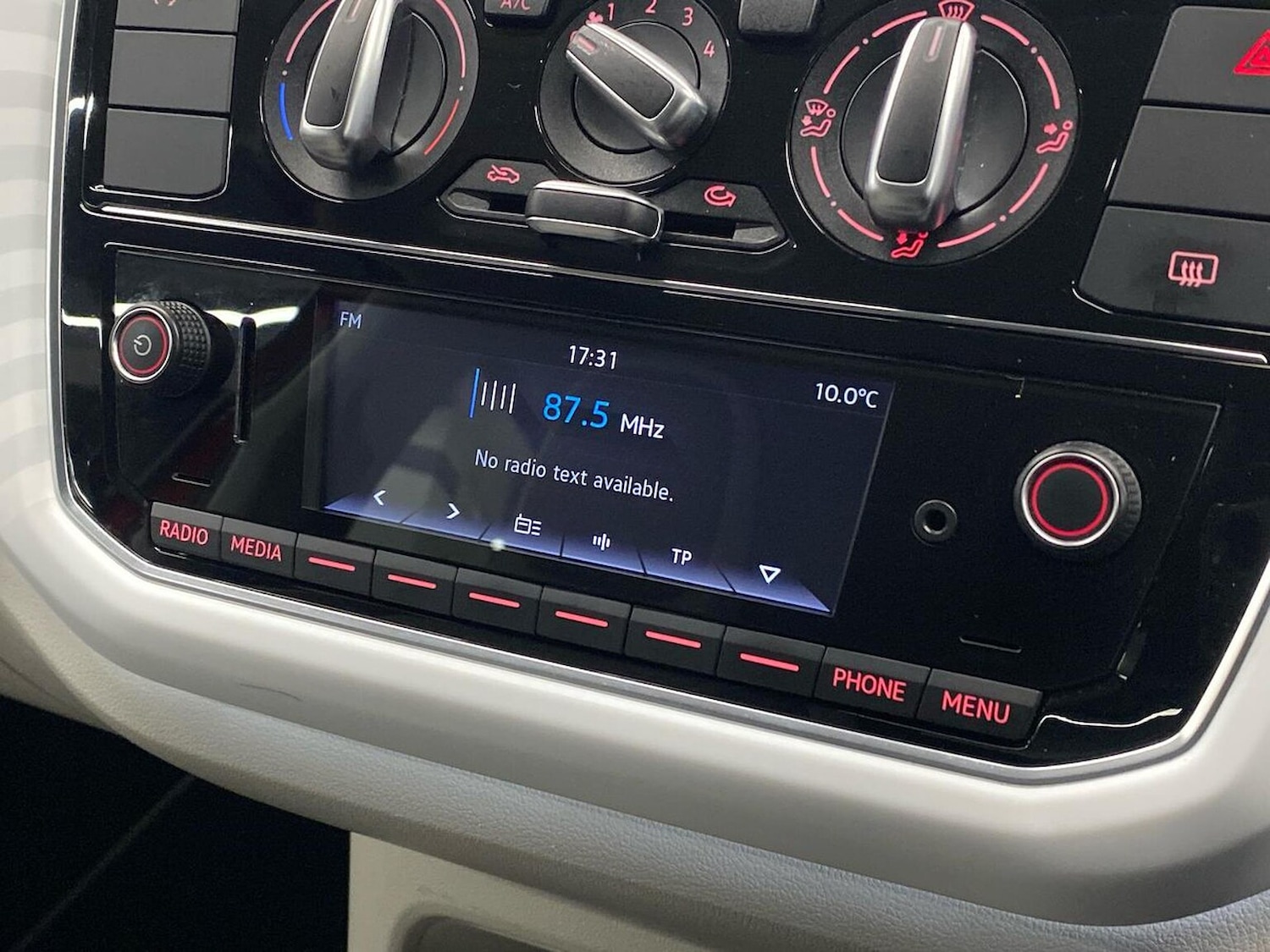 Used Volkswagen up! 2019 for sale - 76979906: Photo 12