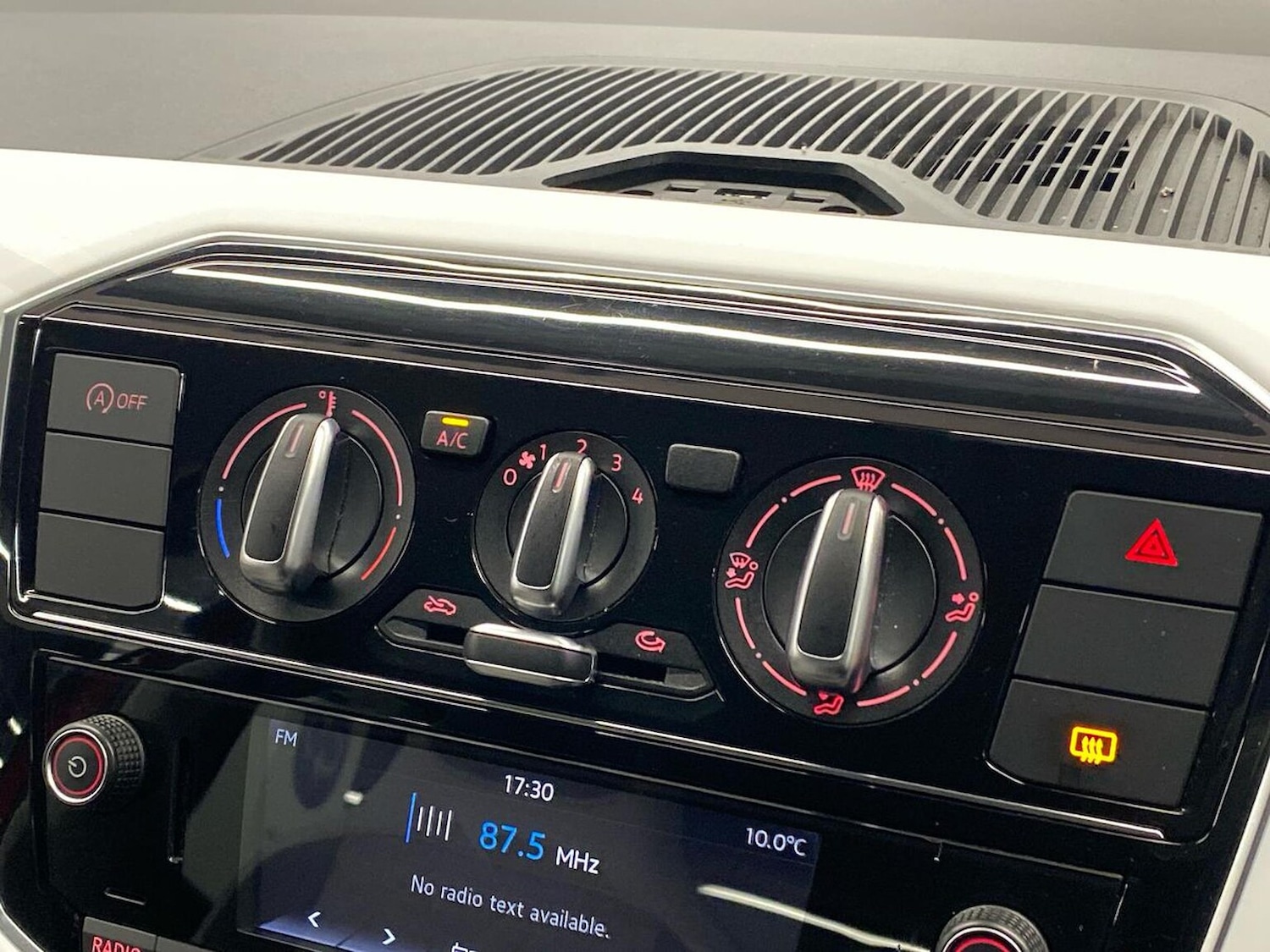 Used Volkswagen up! 2019 for sale - 76979906: Photo 13