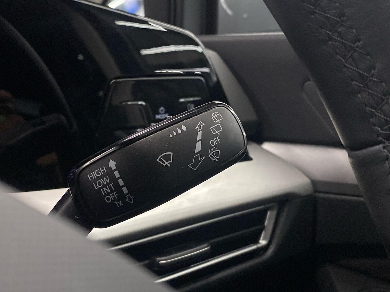 Used Volkswagen Golf 2024 for sale - 77059814: Photo 29