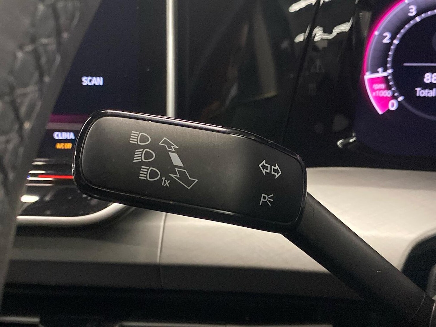 Used Volkswagen Golf 2024 for sale - 77059814: Photo 30