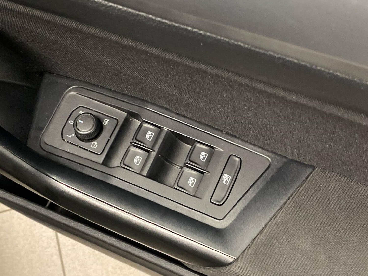 Used Volkswagen T-Roc 2022 for sale - 76605557: Photo 21