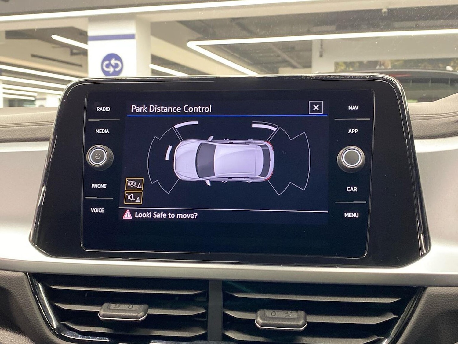 Used Volkswagen T-Roc 2022 for sale - 76605557: Photo 22