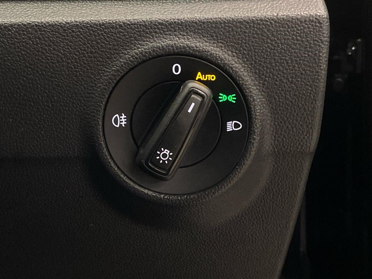 Used Volkswagen T-Roc 2022 for sale - 76605557: Photo 23