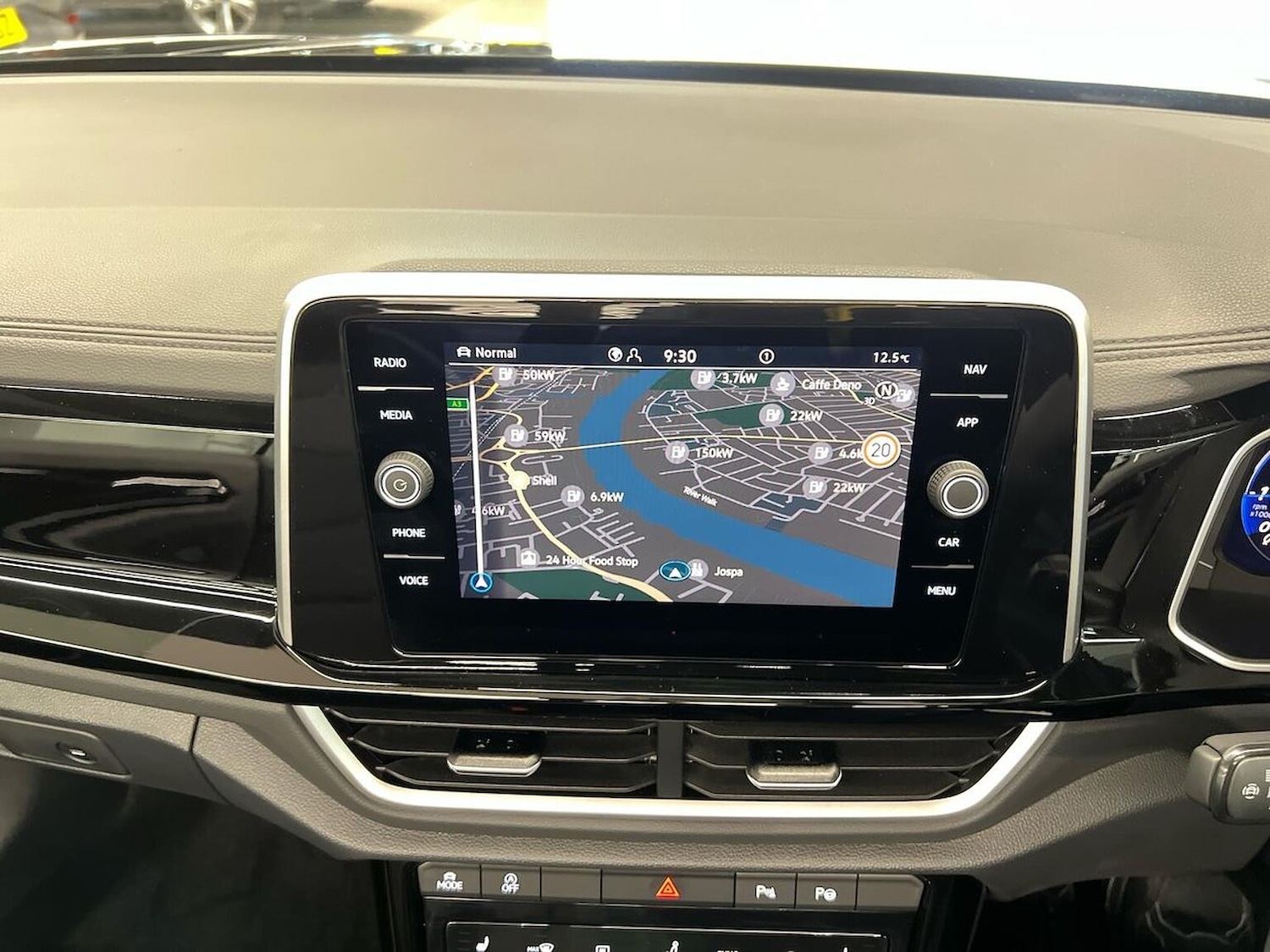 Used Volkswagen T-Roc 2026 for sale - 78195357: Photo 24