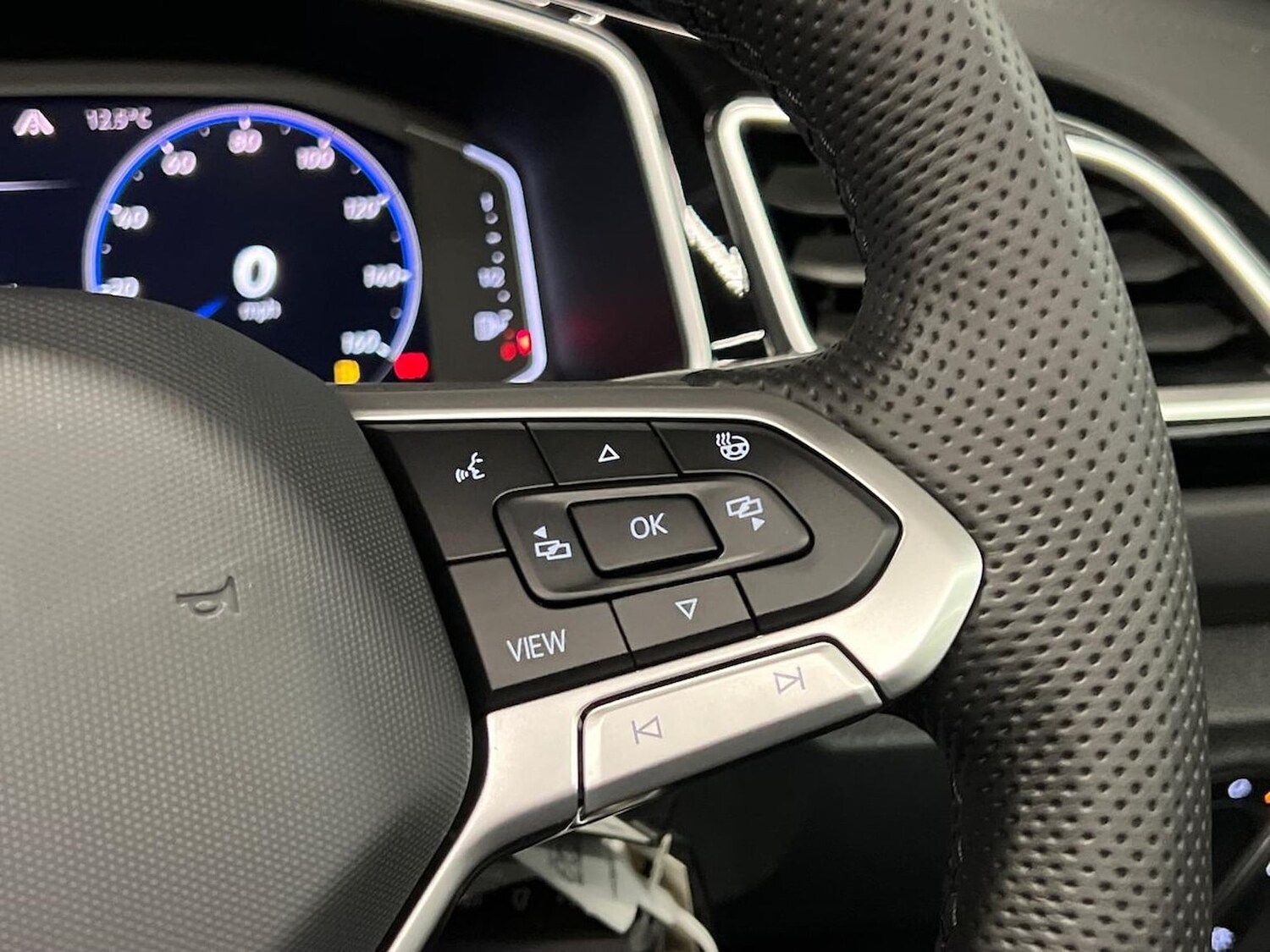 Used Volkswagen T-Roc 2026 for sale - 78195357: Photo 25