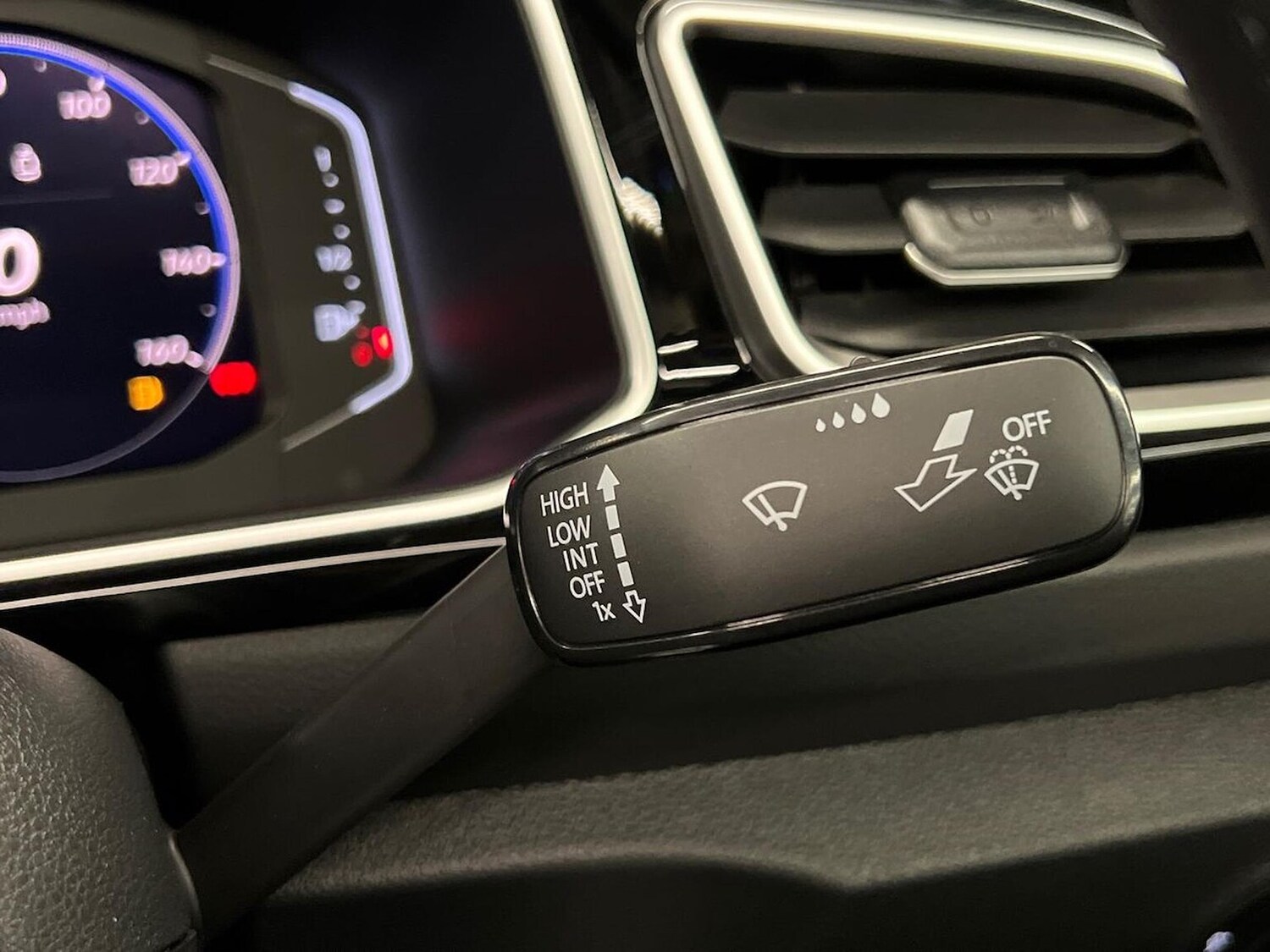 Used Volkswagen T-Roc 2026 for sale - 78195357: Photo 27