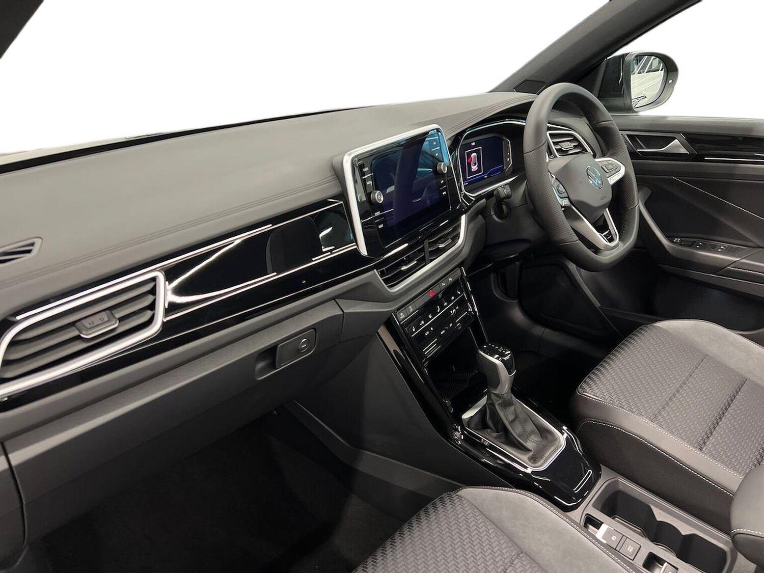 Used Volkswagen T-Roc 2026 for sale - 78195357: Photo 7