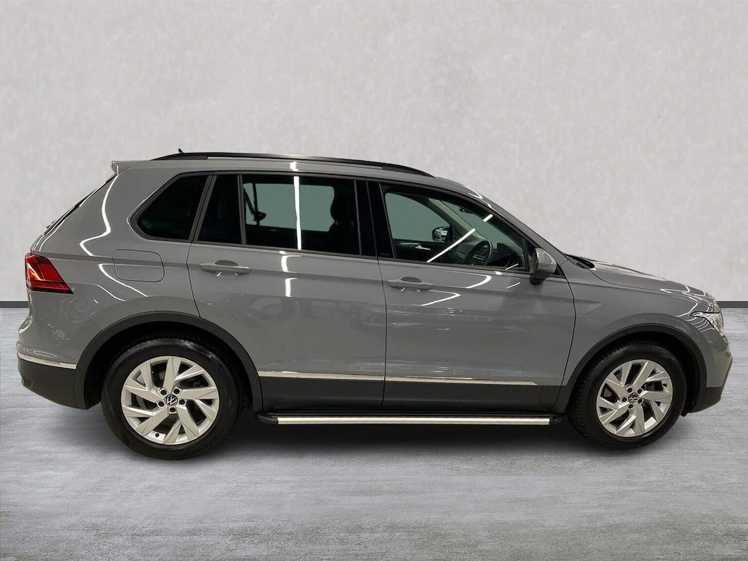 Used Volkswagen Tiguan 2021 for sale - 76951193: Photo 4
