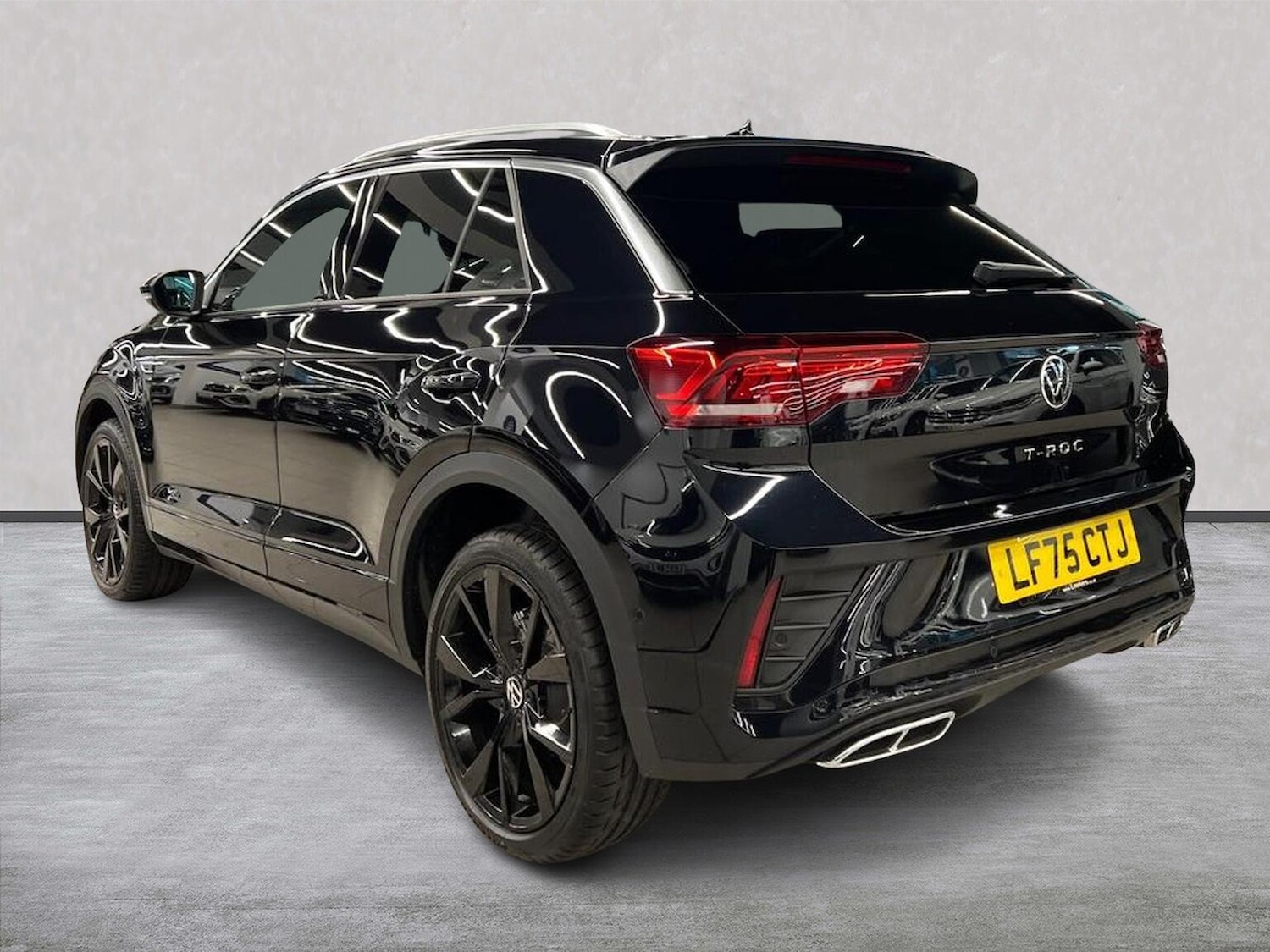 Used Volkswagen T-Roc 2026 for sale - 77888632: Photo 2