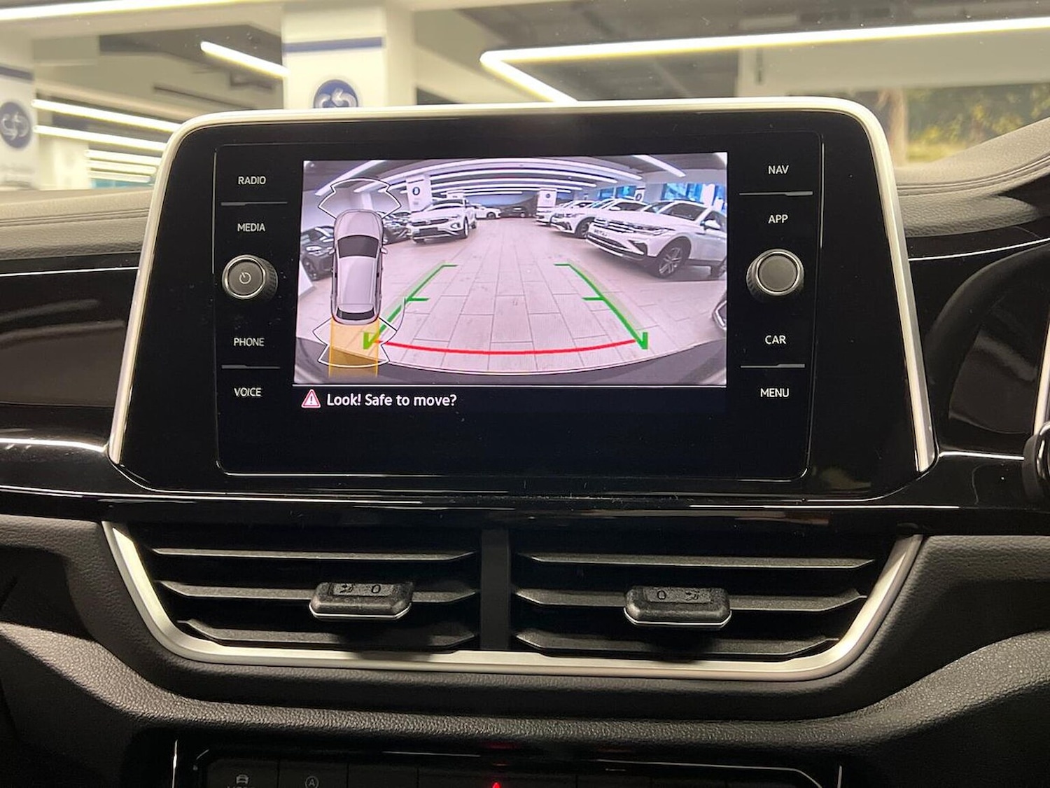 Used Volkswagen T-Roc 2026 for sale - 77888632: Photo 22