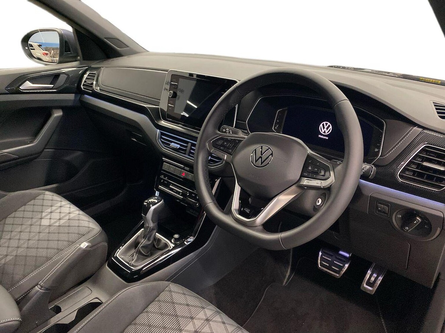 Used Volkswagen T-Cross 2025 for sale - 77487807: Photo 15