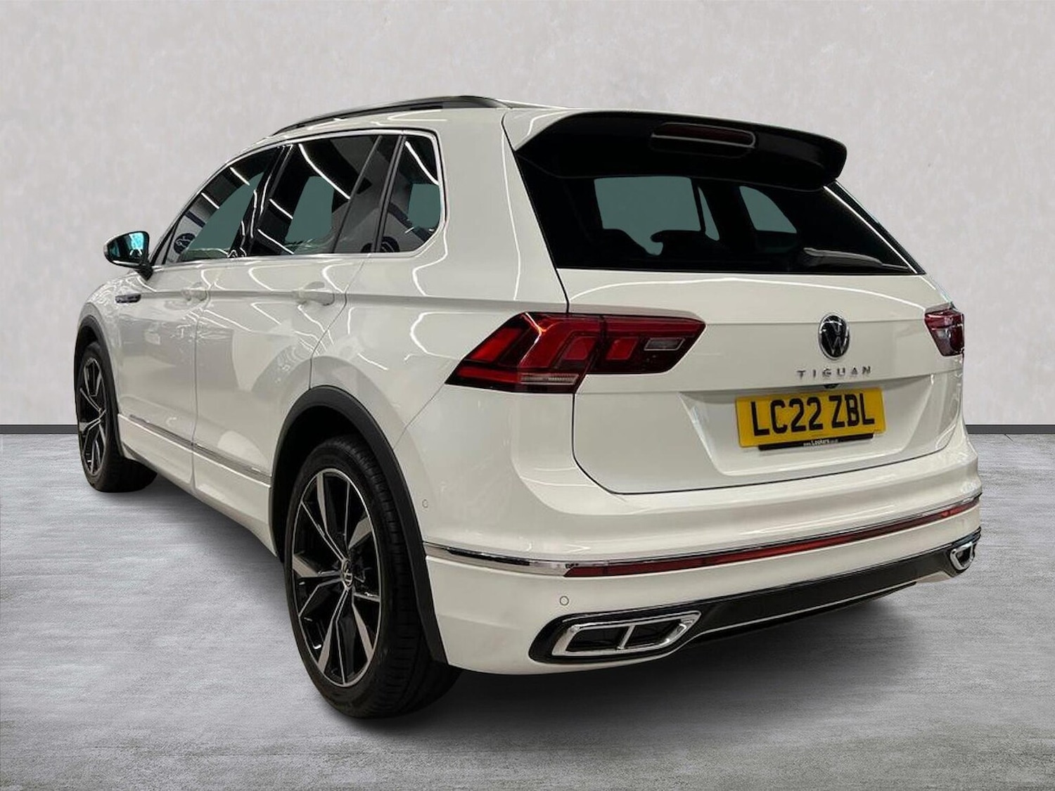 Used Volkswagen Tiguan 2022 for sale - 76380299: Photo 2