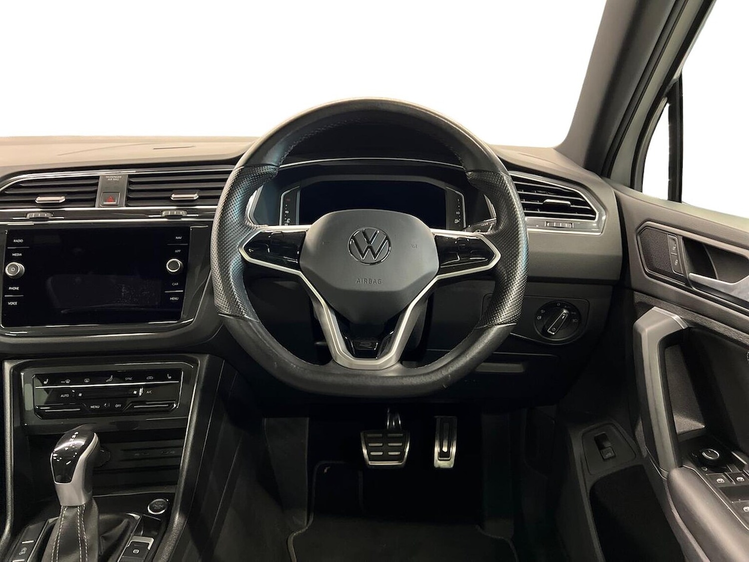 Used Volkswagen Tiguan 2022 for sale - 76380299: Photo 9