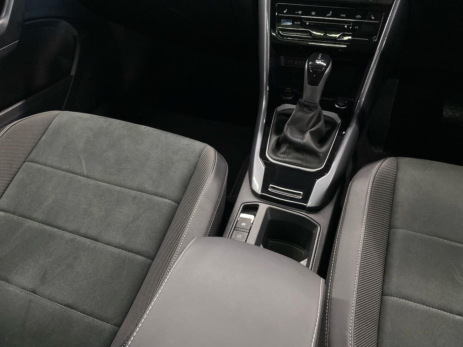 Used Volkswagen T-Roc 2022 for sale - 76506197: Photo 13