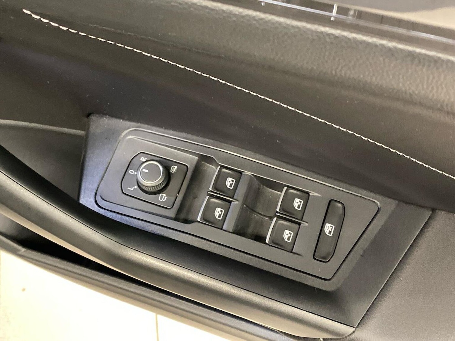 Used Volkswagen T-Roc 2022 for sale - 76506197: Photo 21