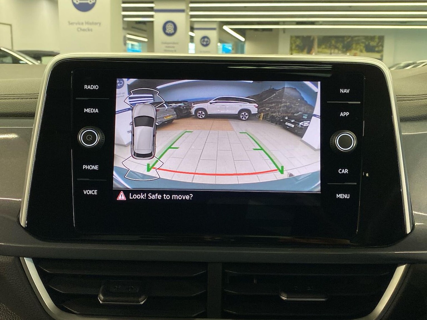 Used Volkswagen T-Roc 2022 for sale - 76506197: Photo 22