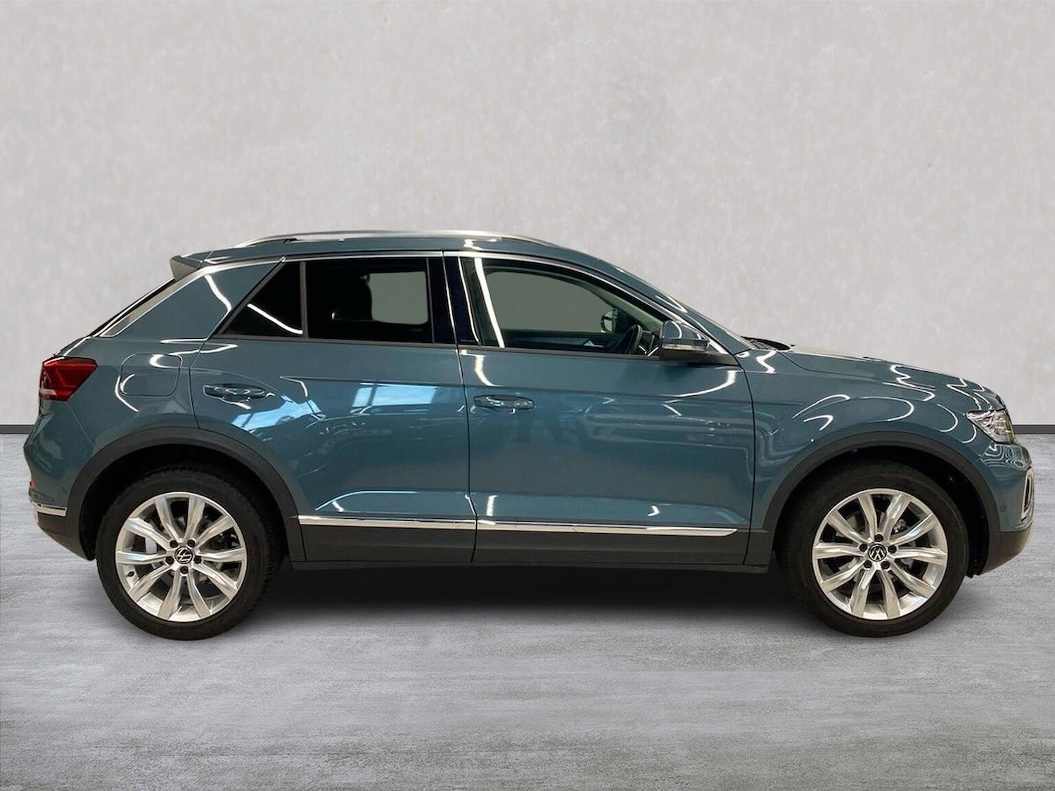 Used Volkswagen T-Roc 2022 for sale - 76506197: Photo 3
