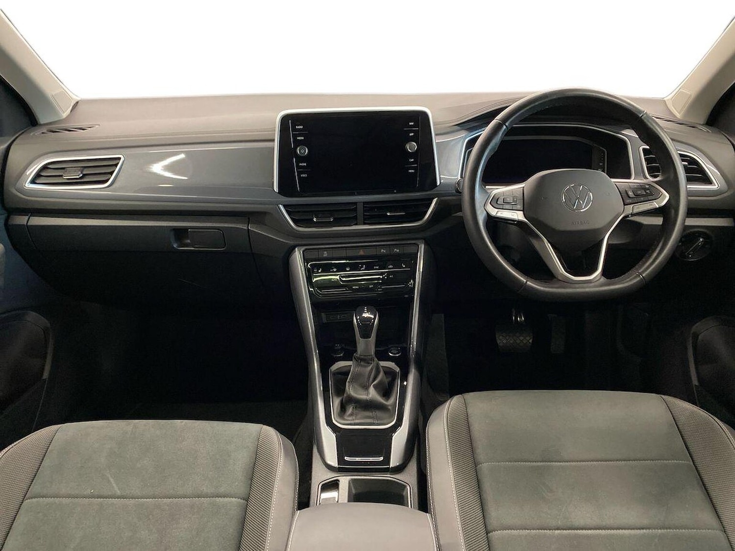 Used Volkswagen T-Roc 2022 for sale - 76506197: Photo 8