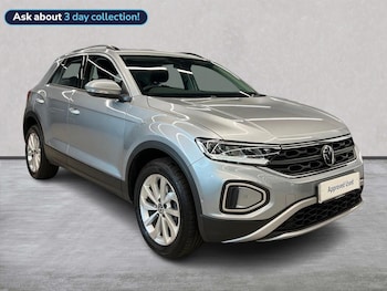 Used Volkswagen T-Roc 2023 for sale - 78761750: Photo