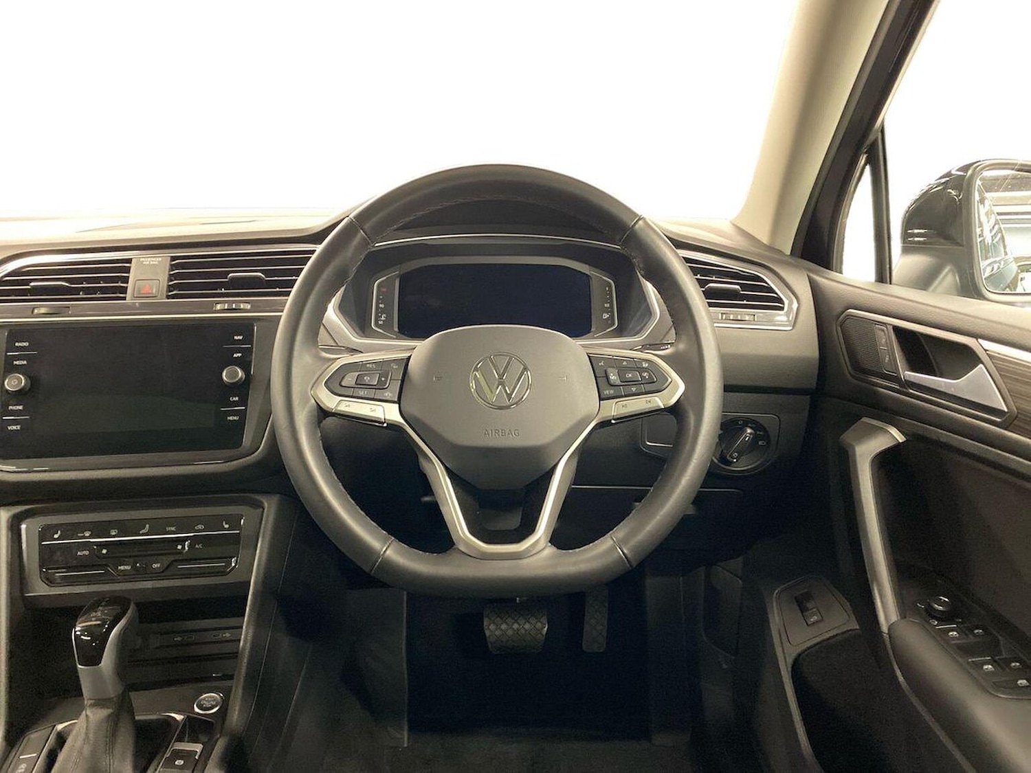 Used Volkswagen Tiguan Allspace 2024 for sale - 76770099: Photo 9