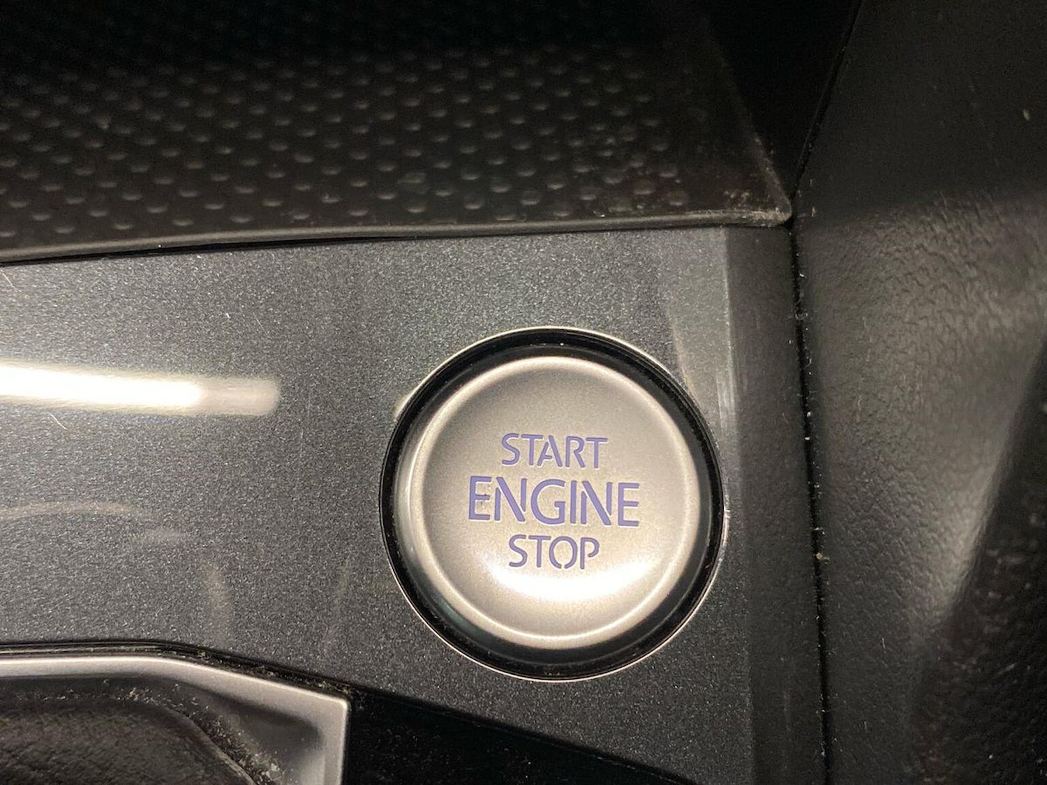 Used Volkswagen Tiguan 2020 for sale - 76879731: Photo 2