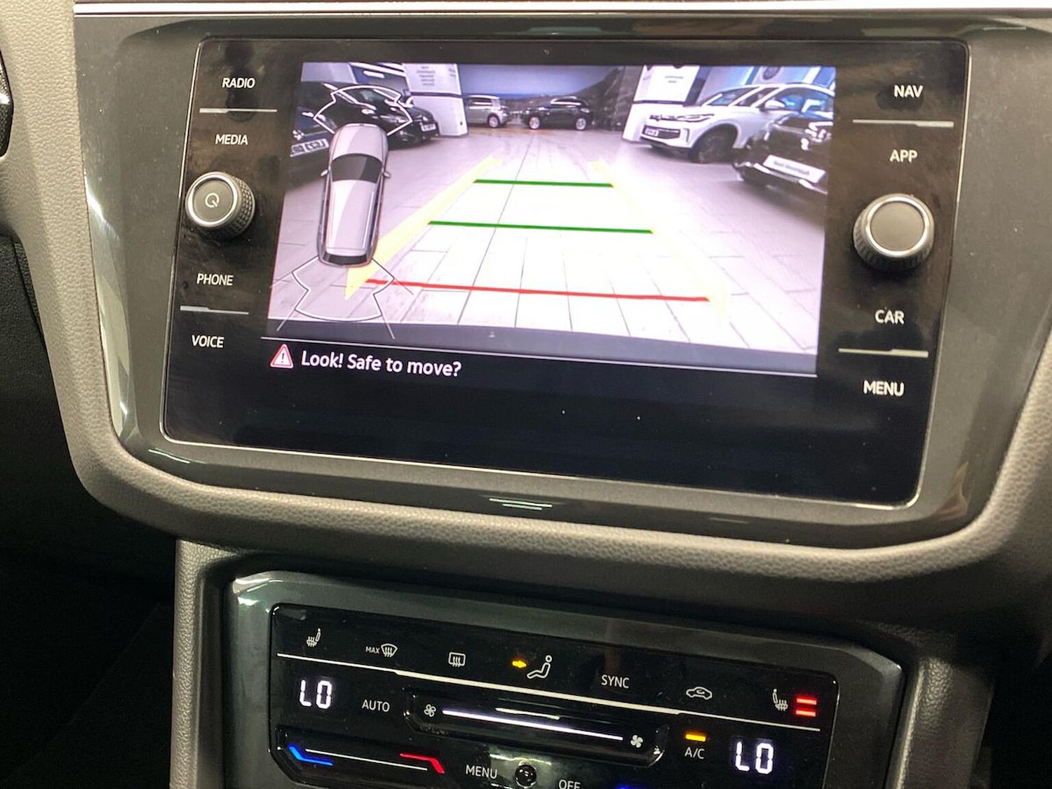 Used Volkswagen Tiguan 2020 for sale - 76879731: Photo 23