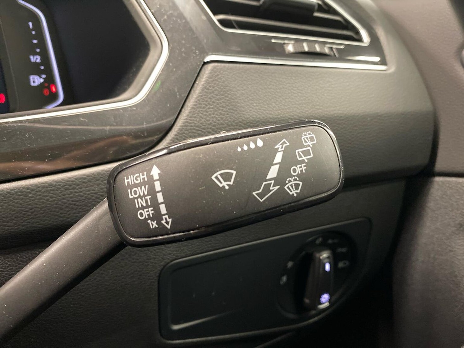 Used Volkswagen Tiguan 2020 for sale - 76879731: Photo 26