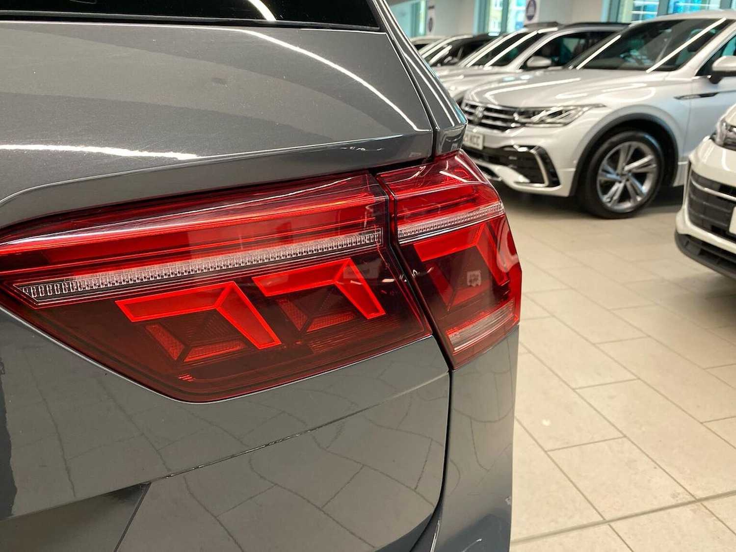 Used Volkswagen Tiguan 2020 for sale - 76879731: Photo 30