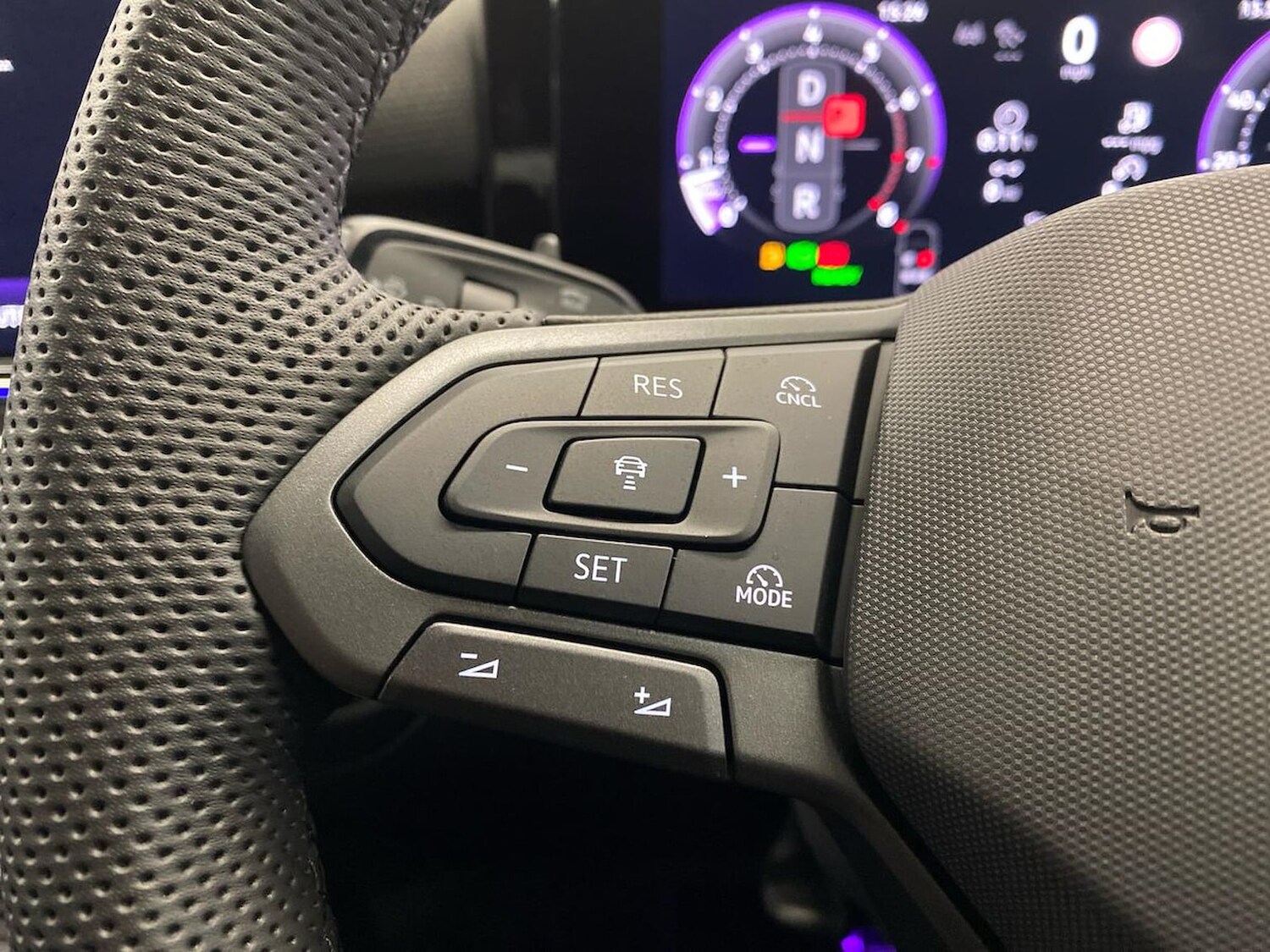 Used Volkswagen T-Roc 2026 for sale - 78195267: Photo 27