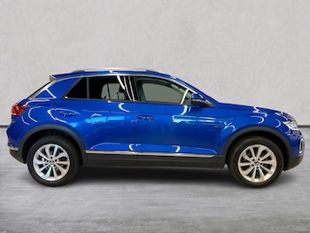 Used Volkswagen T-Roc 2025 for sale - 79371858: Photo