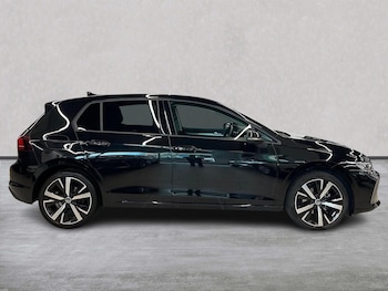 Used Volkswagen Golf 2024 for sale - 75958382: Photo