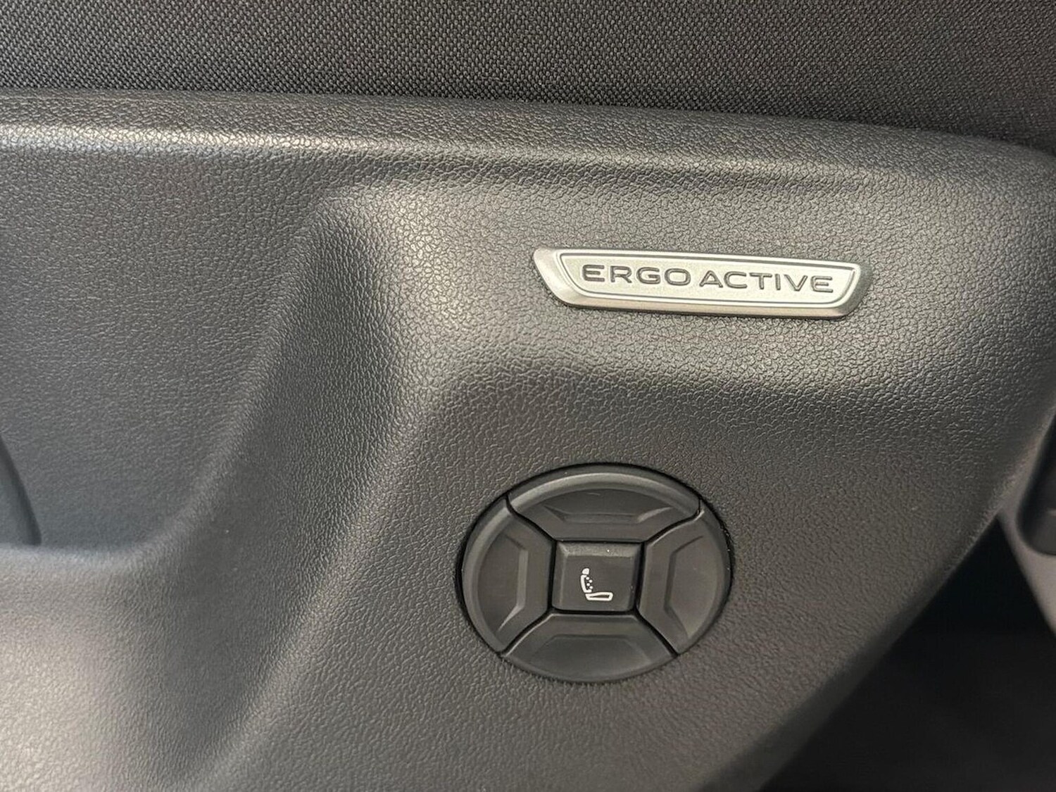 Used Volkswagen Touran 2025 for sale - 77487863: Photo 30