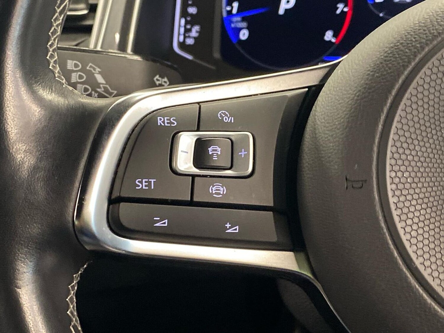 Used Volkswagen T-Roc 2021 for sale - 76287299: Photo 26