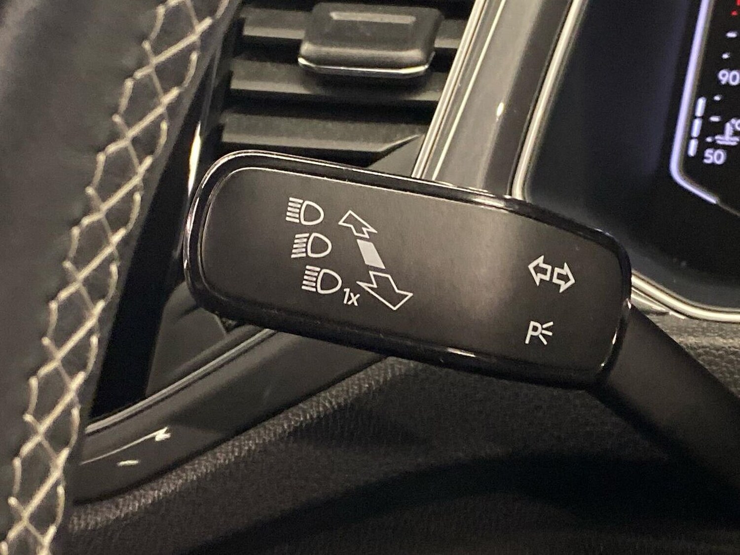 Used Volkswagen T-Roc 2021 for sale - 76287299: Photo 28