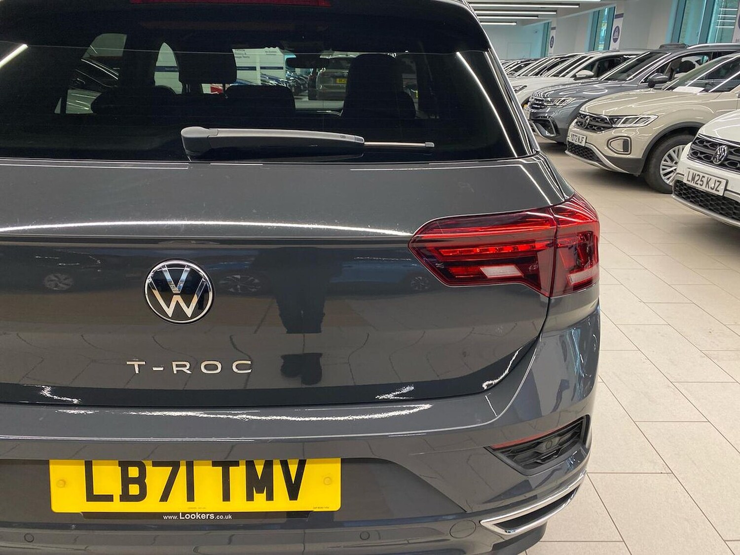 Used Volkswagen T-Roc 2021 for sale - 76287299: Photo 32