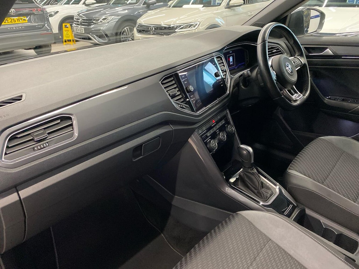 Used Volkswagen T-Roc 2021 for sale - 76287299: Photo 7