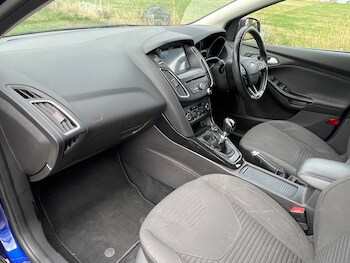 Used Ford Focus 2017 for sale - 75423552: Photo