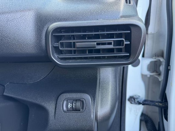 Used Peugeot Partner 2020 for sale - 76127315: Photo 23